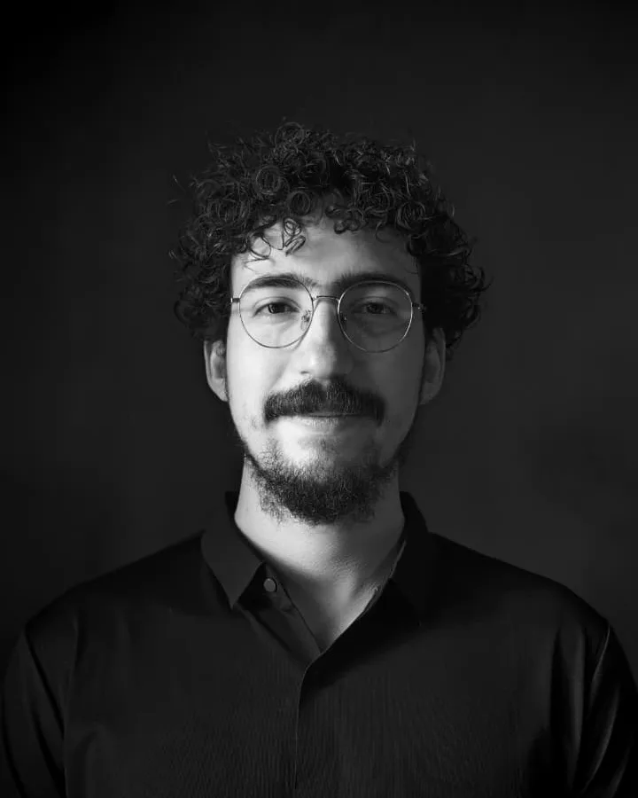 Retrato de Tomas Santiago Sighinolfi, fundador de TRS AI